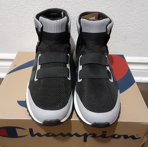 Champion - Picture 2 of 4